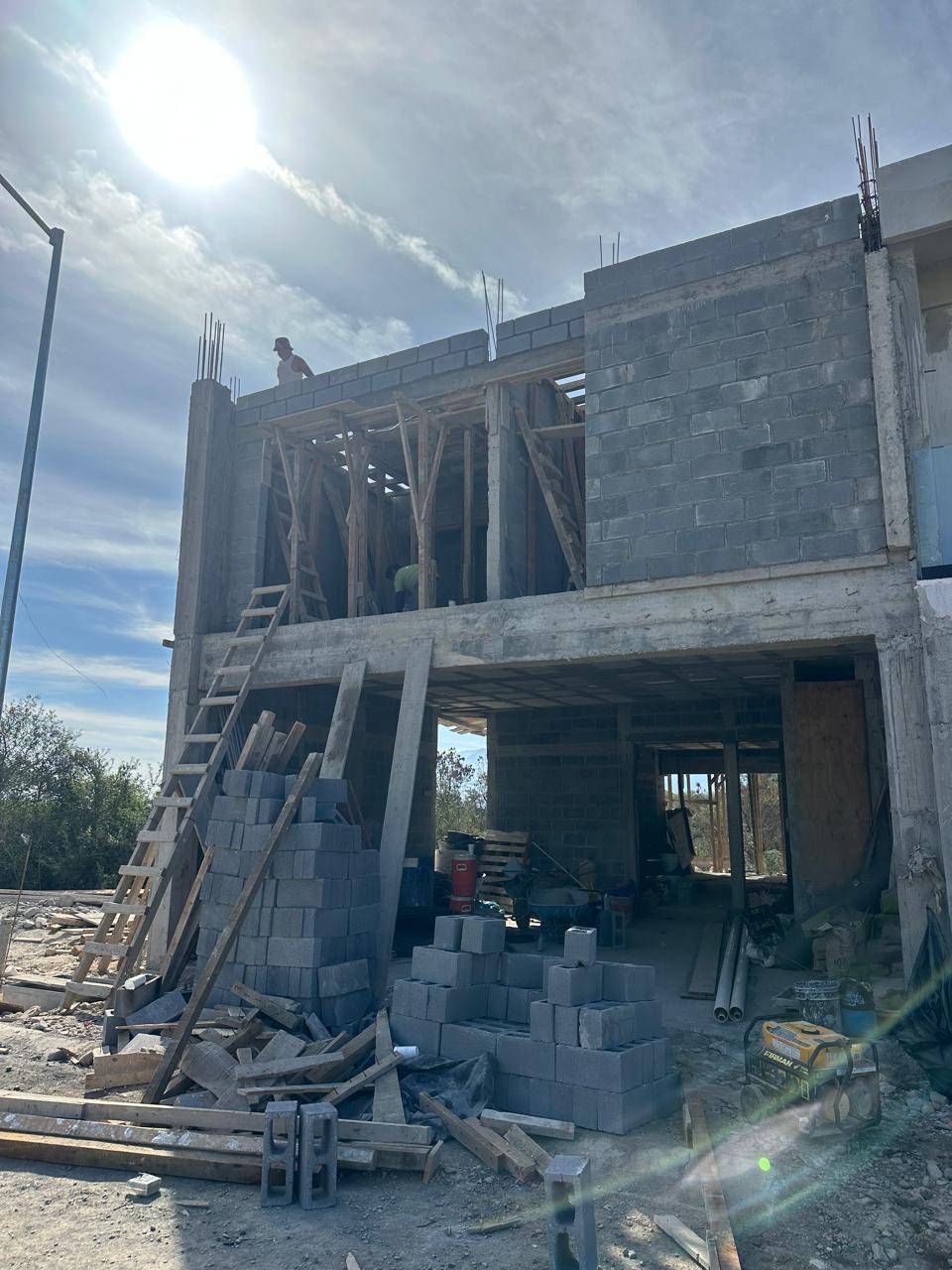 CASA EN VENTA RIOS DEL VERGEL ZONA CARRETERA NACIONAL — imagen 2
