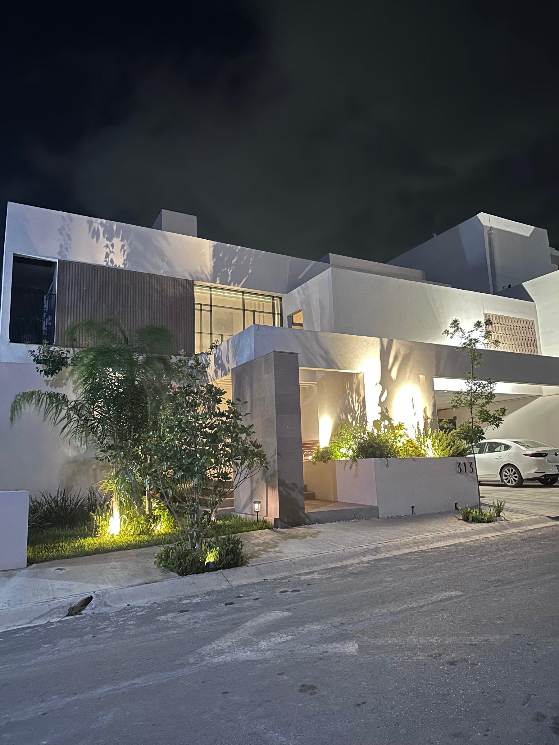 CASA EN VENTA EN BOSQUES DE LAS MISIONES PRIMER SECTOR ZONA CARRETERA NACIONAL — imagen 2
