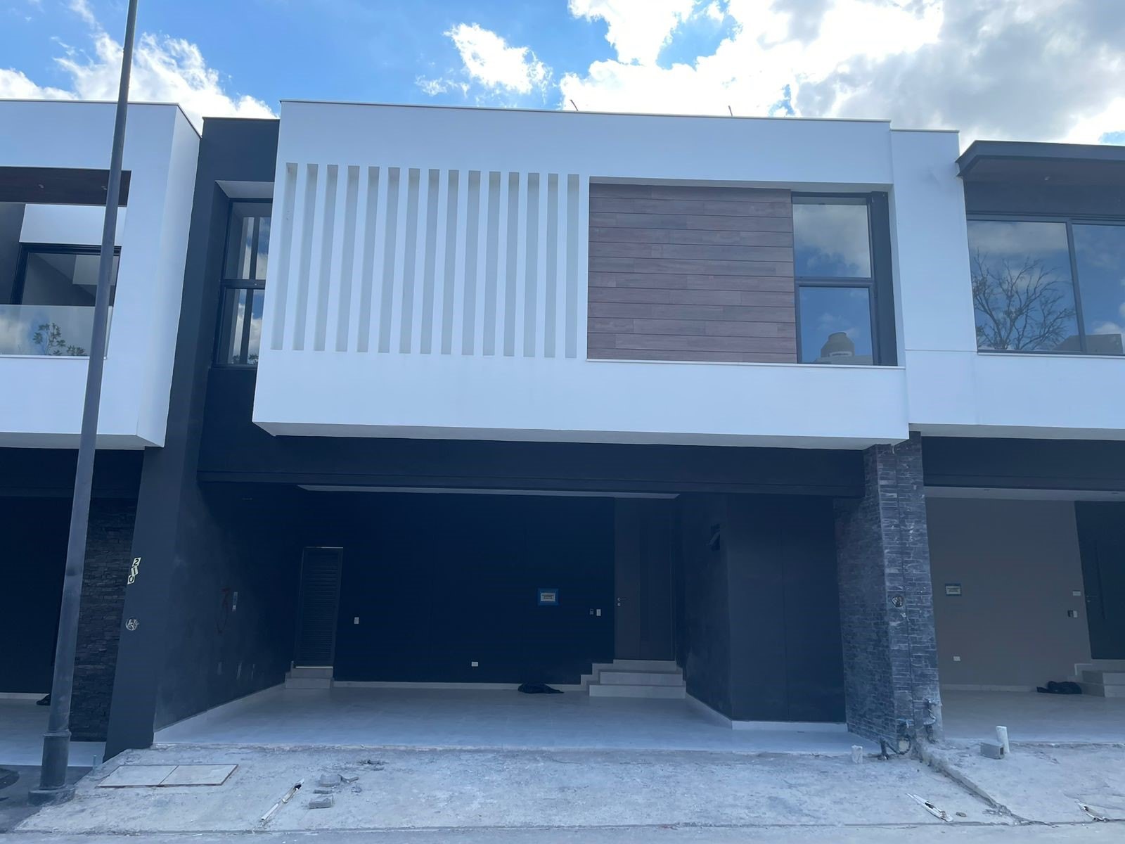CASA EN VENTA BRISAS DEL VERGEL ZONA CARRETERA NACIONAL — portada